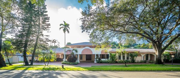 Loch Lomond, 16180 W Troon Cir, Miami Lakes, Florida 33014, image 1