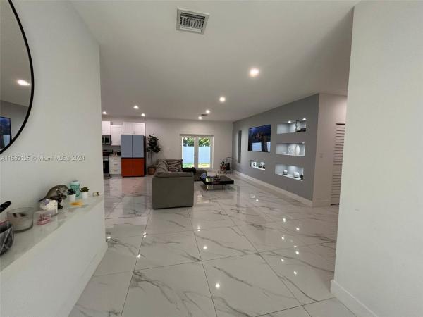 Benson Manor, 10521 SW 204th Ter, Cutler Bay, Florida 33189, image 3