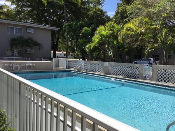Santona, 6565 Santona St #B6, Coral Gables, Florida 33146, image 1
