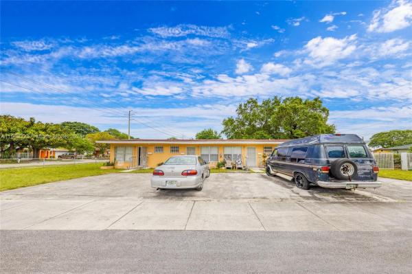 Hialeah Heights, 5763 NW 29th Ave, Brownsville, Florida 33142, image 3