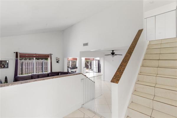 Fontainebleau Park West Villas, 931 NW 106th Ave Cir, Fountainebleau, Florida 33172, image 3