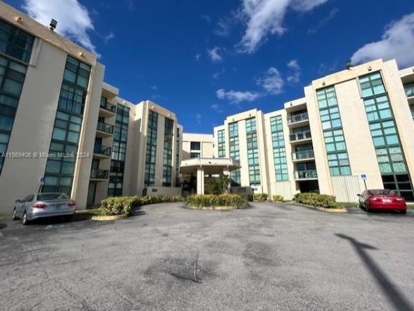 International Towers, 2055 SW 122nd Ave #305, Tamiami, Florida 33175, image 1