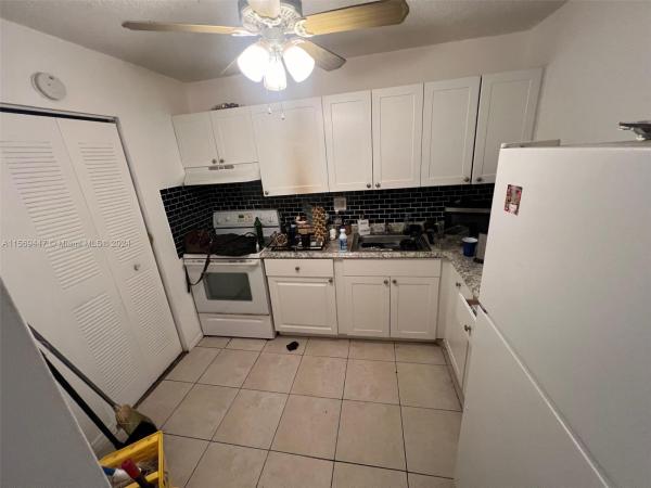 Versailles Gardens, 8010 N Colony Cir N #206, Tamarac, Florida 33321, image 1