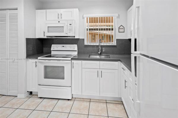 Villas Of Miami Lakes, 7440 Miami Lakes Dr #F311, Miami Lakes, Florida 33014, image 1