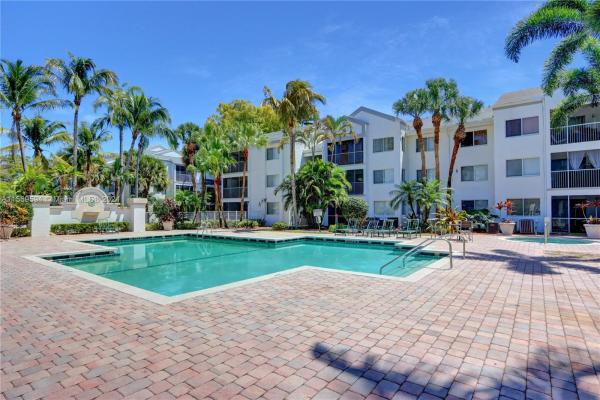 Sun Vista Gardens, 5686 Rock Island Rd #105, Tamarac, Florida 33319, image 2