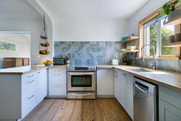 Parkdale, 2930 SW 19th St, Miami, Florida 33145, image 3