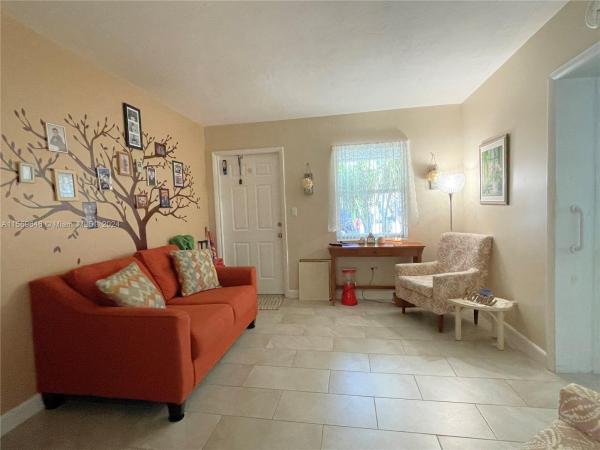South Coral Homes, 9951 Dominican Dr, Cutler Bay, Florida 33189, image 3