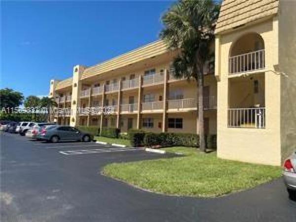 Sunrise Lakes 2, 8220 Sunrise Lakes Blvd #206, Sunrise, Florida 33322, image 1