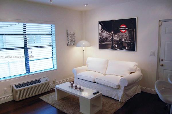 Venetian Manor, 934 Michigan Ave #105, Miami Beach, Florida 33139, image 1