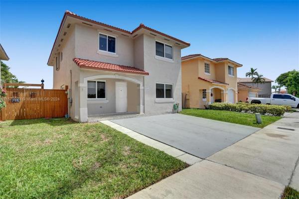 Manatee Cove, 8909 SW 214th St, Cutler Bay, Florida 33189, image 2