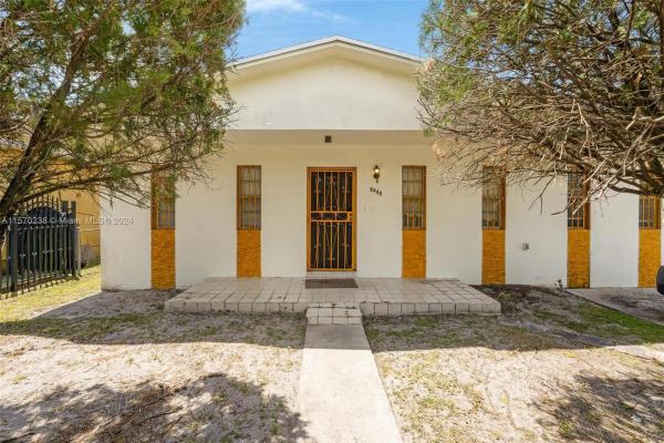 Seminole Lawn, 3288 NW 52nd St, Brownsville, Florida 33142, image 2