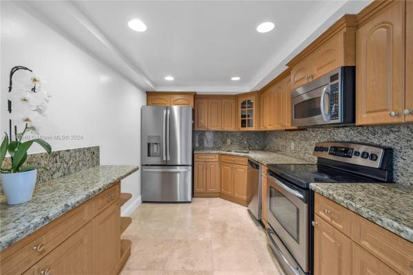 Biltmore 2, 600 Biltmore Way #512, Coral Gables, Florida 33134, image 1