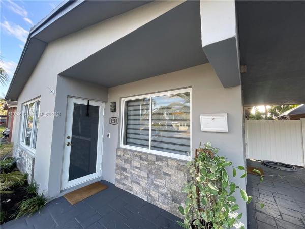Boulevard Heights, 1210 N 74th Ter, Hollywood, Florida 33024, image 3