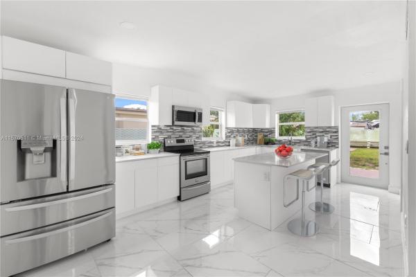 Tropical Estates, 9900 SW 45th St, Olympia Heights, Florida 33165, image 3