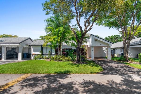 Villas Of Bonaventure, 371 Fairway Cir #56, Weston, Florida 33326, image 1