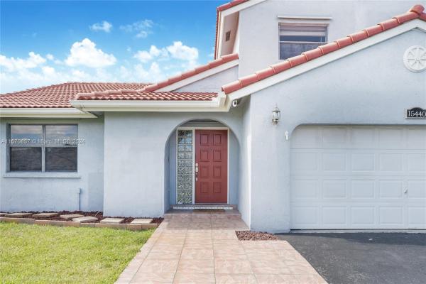 Waverly Hundred, 15440 Gauntlet Hall Mnr, Davie, Florida 33331, image 2