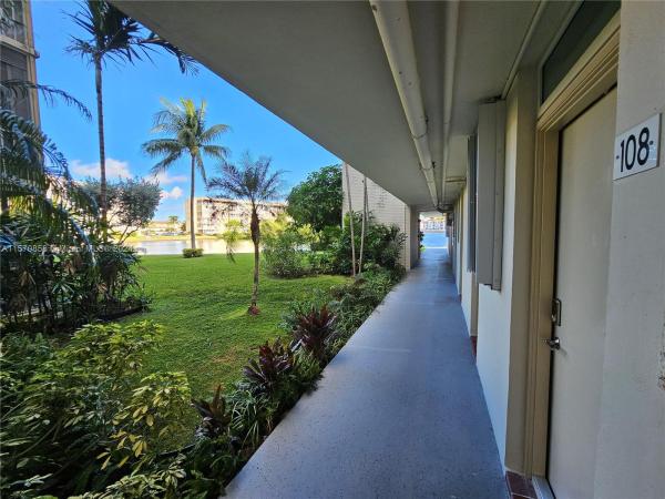 Point East, 3030 Marcos Dr #T108, Aventura, Florida 33160, image 3