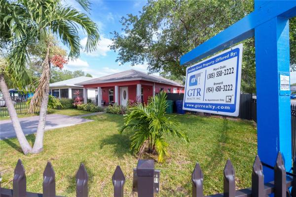 Gladeview No HOA, 2156 NW 70th St, Gladeview, Florida 33147, image 1