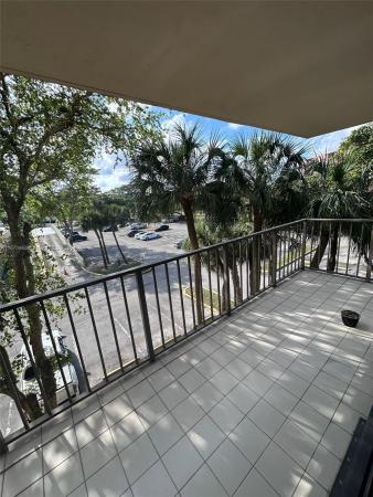 Greenwich, 1470 NE 123rd St #A316, North Miami, Florida 33161, image 2
