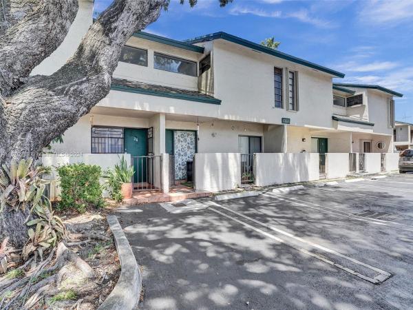 Sunset Condor, 10826 SW 72nd St #25, Kendall, Florida 33173, image 1