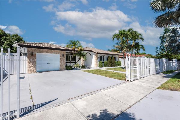 Hainlin Mill Estates, 12485 SW 220th St, Goulds, Florida 33170, image 1