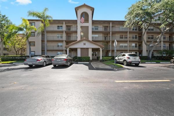 Cambridge At Century Village, 1000 SW 125th Ave #214N, Pembroke Pines, Florida 33027, image 1
