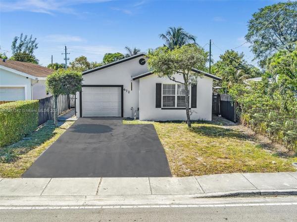 Central Oakland Park, 672 NE 38th St, Oakland Park, Florida 33334, image 1