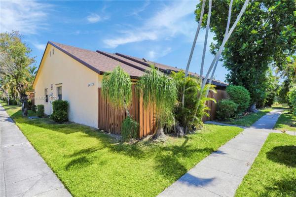 Springdale, 513 Springdale Cir, Palm Springs, Florida 33461, image 3