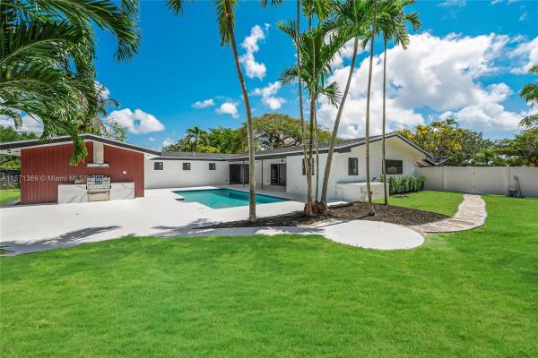 Mangowood, 8201 SW 151st St, Palmetto Bay, Florida 33158, image 2
