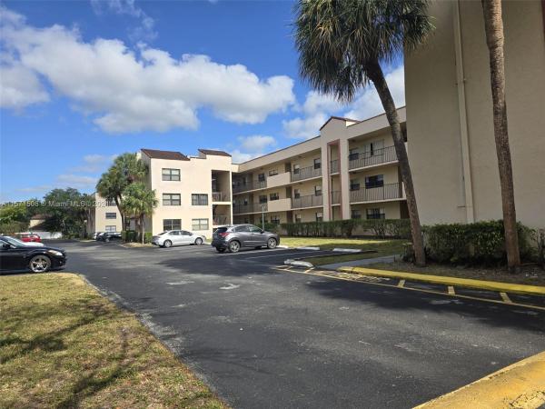 Miramar Club, 3470 Foxcroft Rd #308, Miramar, Florida 33025, image 1