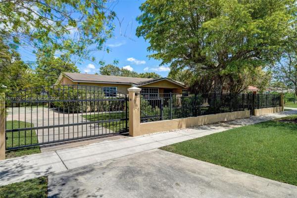 Coral Park Estates, 901 SW 102nd Ave, University Park, Florida 33174, image 1