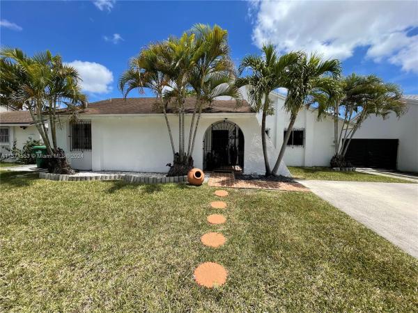 Oak Park Estates, South Miami Heights, Florida 33177, image 1