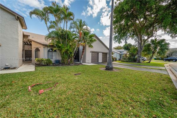 Spring Lake Villas, 10003 NW 83rd St #3, Tamarac, Florida 33321, image 1
