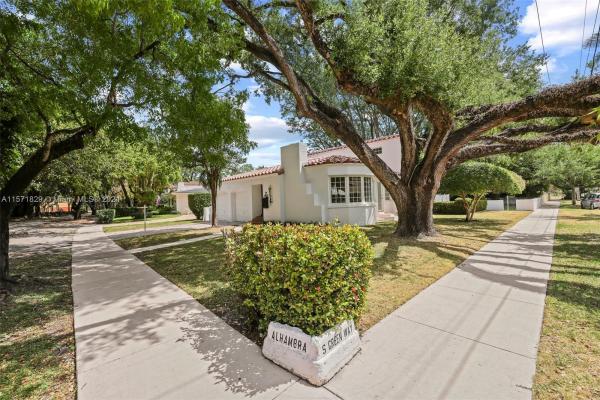 Granada, 2039 Alhambra Cir, Coral Gables, Florida 33134, image 2