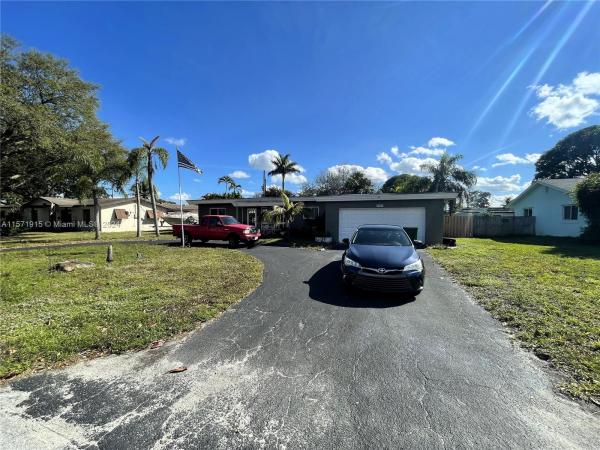 6930 SW 13th St, Pembroke Pines, Florida 33023, image 1