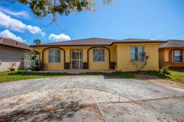 Amerihomes, 28305 SW 136th Ave, Three Lakes, Florida 33033, image 1