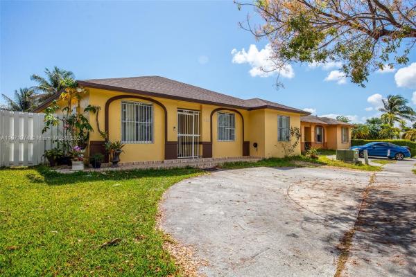 Amerihomes, 28305 SW 136th Ave, Three Lakes, Florida 33033, image 3