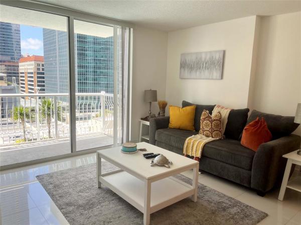 The Club At Brickell Bay, 1200 Brickell Bay Dr #1521, Miami, Florida 33131, image 2