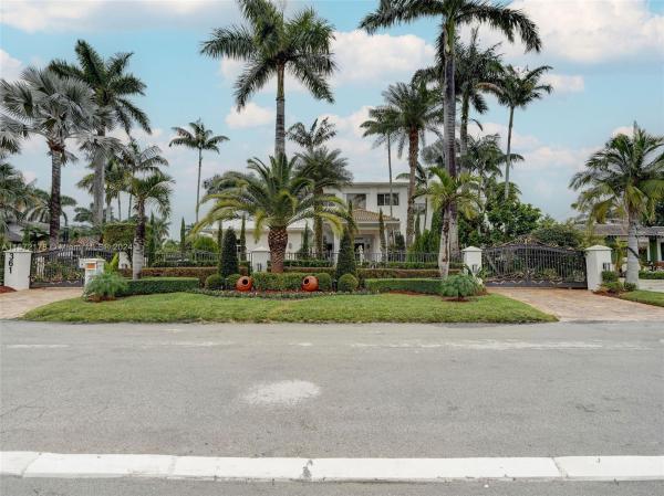 361 NE 116th St, Unincorporated Dade County, Florida 33161, image 3
