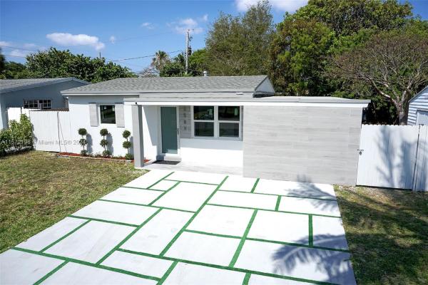 Collier Manor, 2589 NE 14th Ave, Pompano Beach, Florida 33064, image 1