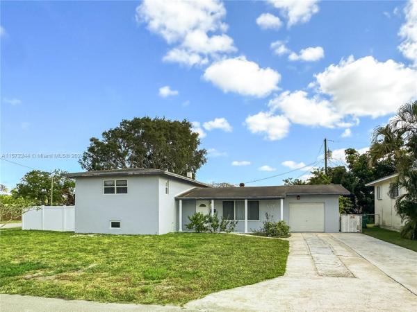 Mansionette Homes, 1370 NE 200th Ter, Ives Estates, Florida 33179, image 1