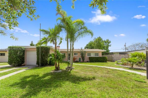 Cutler Ridge, 20615 Leeward Ln, Cutler Bay, Florida 33189, image 3