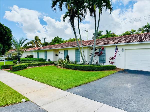 Kendall Point, 8500 SW 86th Ct, Kendall, Florida 33143, image 1