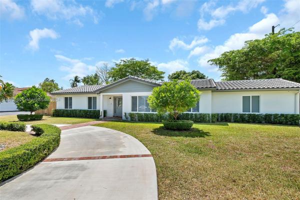 Paris Manor West, 14400 SW 84th Ave, Palmetto Bay, Florida 33158, image 1
