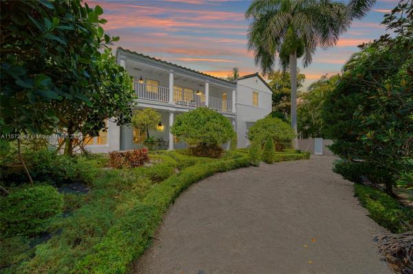 Flamingo Terrace, 2534 Flamingo Dr, Miami Beach, Florida 33140, image 1