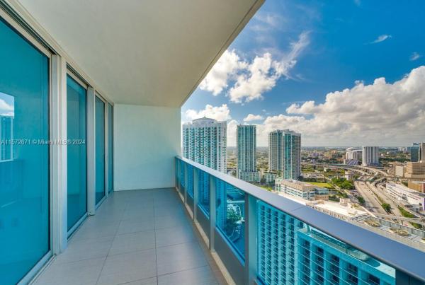Epic Hotel & Residences, 200 Biscayne Boulevard Way #3414, Miami, Florida 33131, image 1