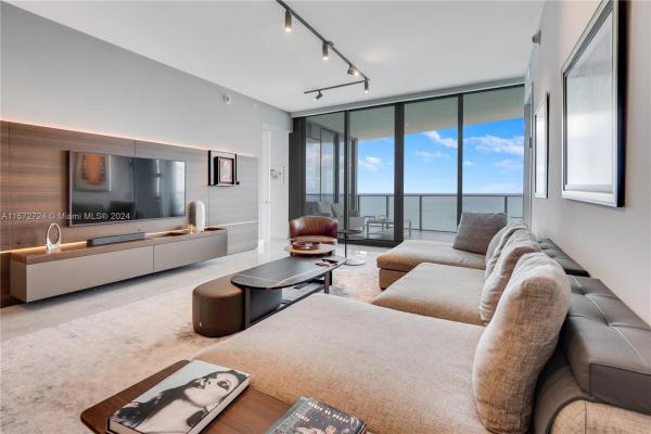 The Ritz-Carlton Residences, 15701 Collins Ave #2804, Sunny Isles Beach, Florida 33160, image 3