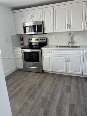 El Jardin De Hialeah, 30 E 39th St #325, Hialeah, Florida 33013, image 1