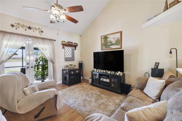Woodstream, 18601 Woodstream Dr, Boca Raton, Florida 33498, image 2