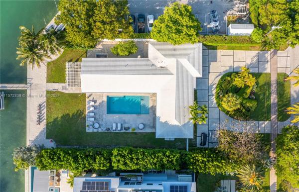 Tropical Isle Homes, 200 Harbor Dr, Key Biscayne, Florida 33149, image 1